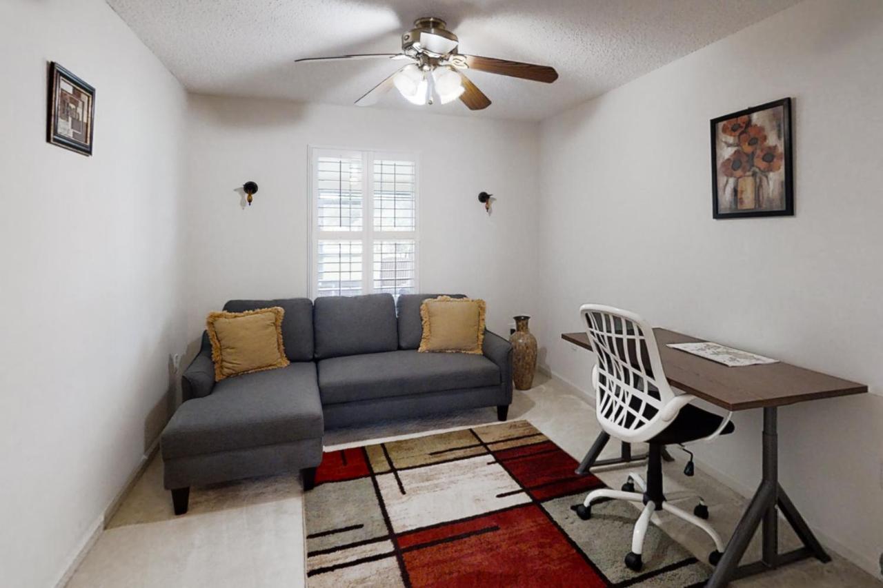 The Home On Tyson Lake Drive Jacksonville Exterior photo